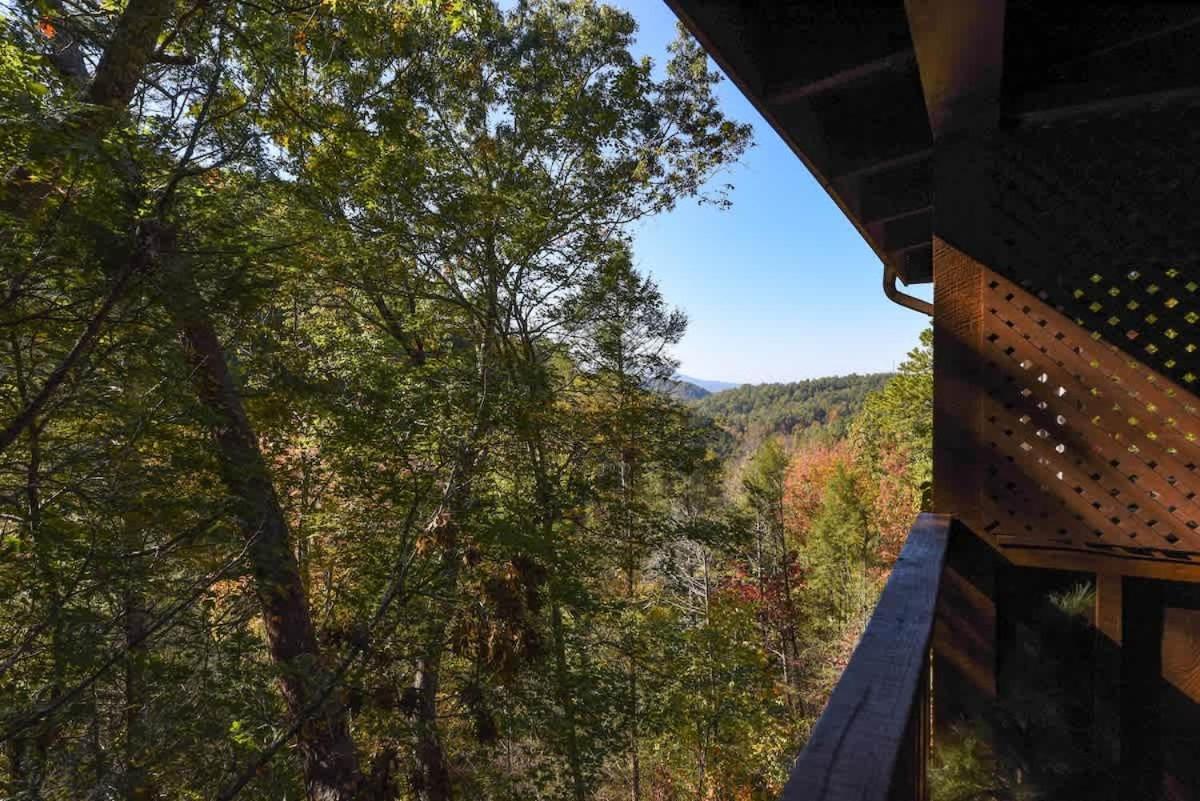 Nice View Fireplace, Hot Tub, Porch Bed, Private Sevierville Bagian luar foto