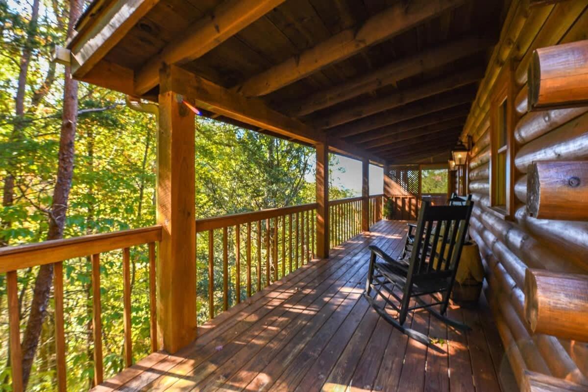 Nice View Fireplace, Hot Tub, Porch Bed, Private Sevierville Bagian luar foto