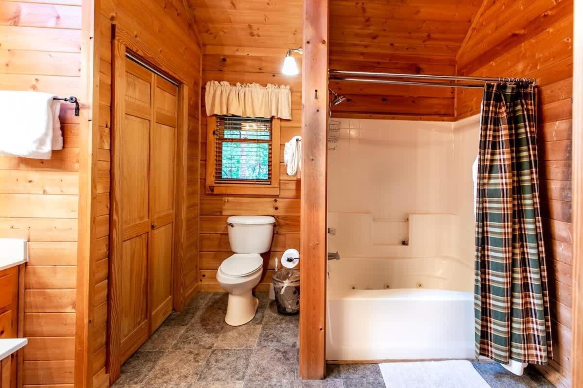 Nice View Fireplace, Hot Tub, Porch Bed, Private Sevierville Bagian luar foto