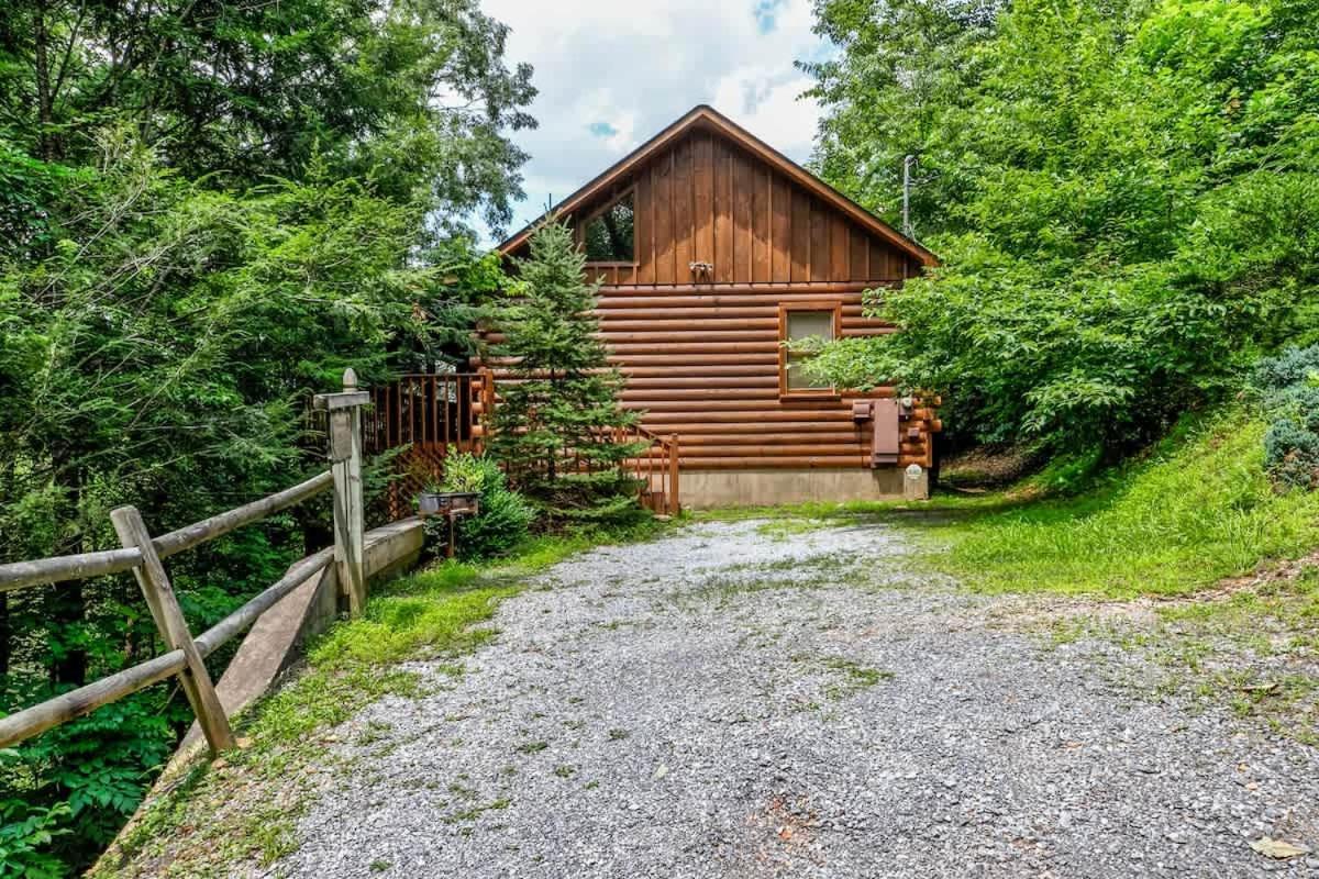 Nice View Fireplace, Hot Tub, Porch Bed, Private Sevierville Bagian luar foto